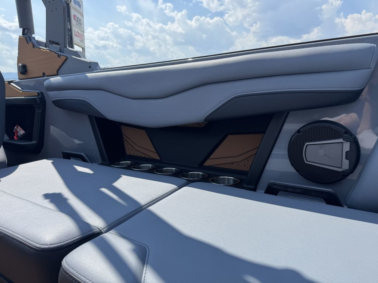 2026 Axis Wake Research T220