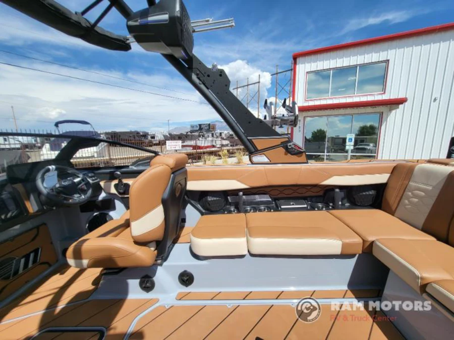 2027-malibu-wakesetter-23-lsv-142355-image17