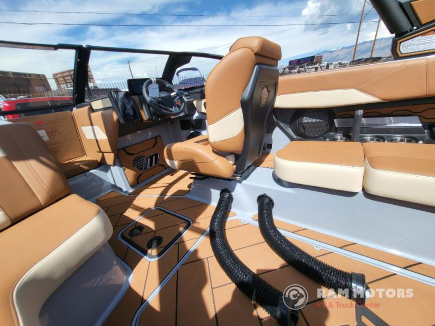 2027 Malibu Boats Wakesetter 23 LSV