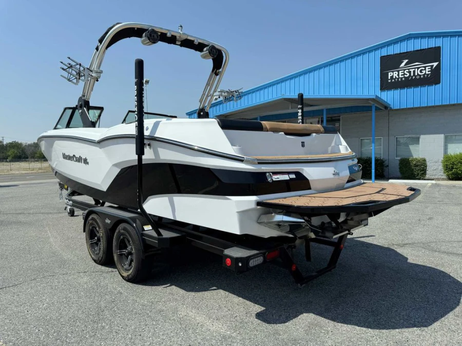 2021-mastercraft-nxt24-142356-image4