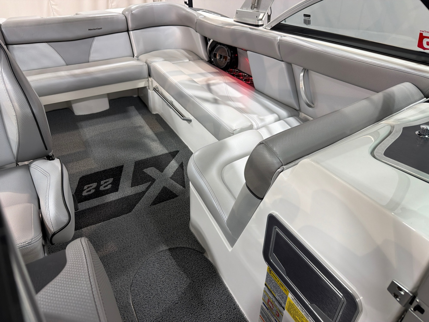 2018 MasterCraft XT22