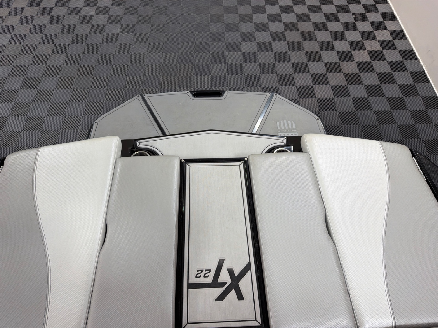 2018 MasterCraft XT22