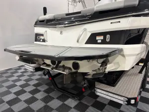 2018-mastercraft-xt22-142364-image5