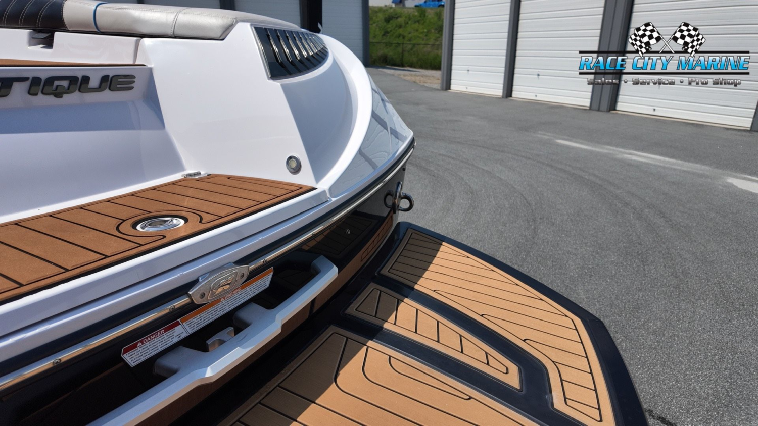 2015 Nautique G23