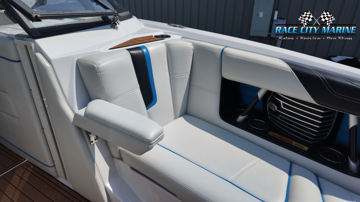 2015 Nautique G23