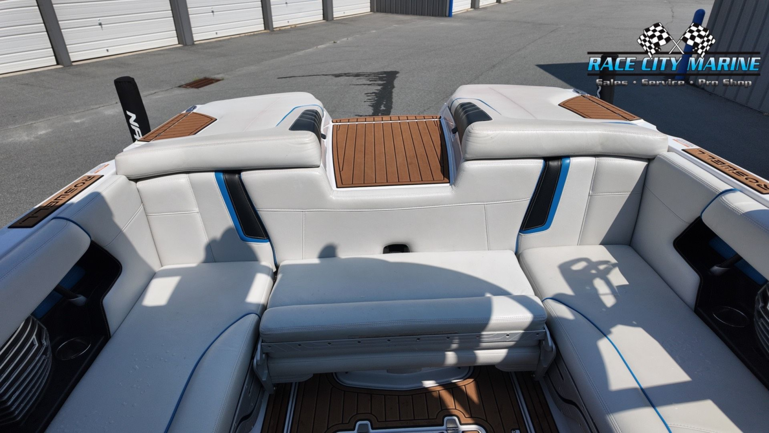 2015 Nautique G23