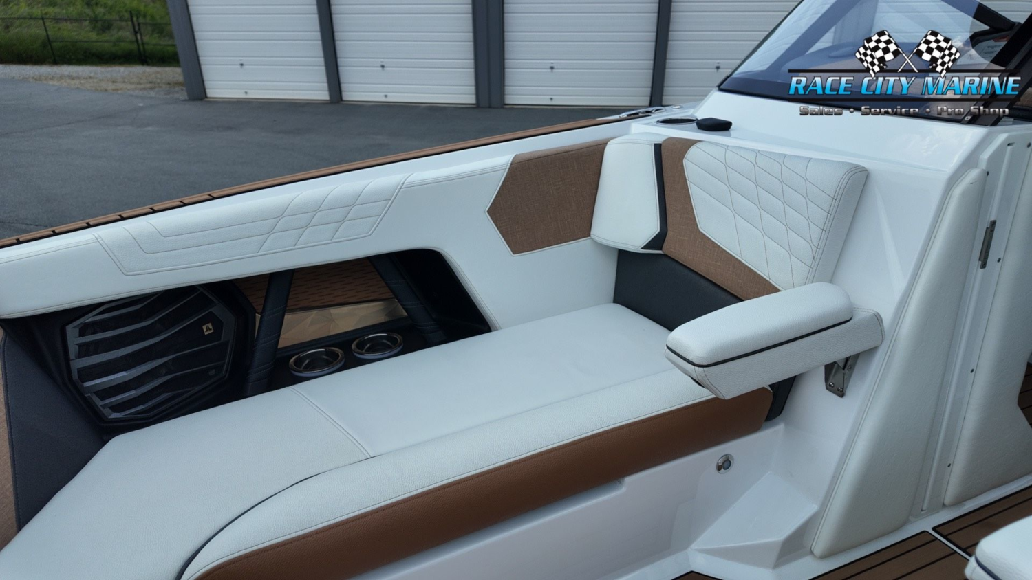 2022 Nautique G25