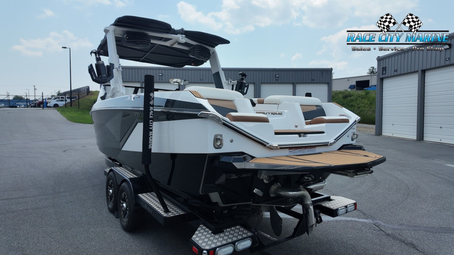 2022 Nautique G25