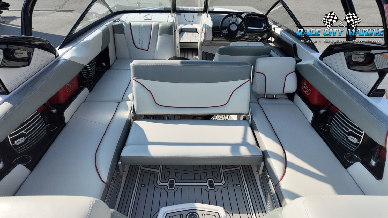 2013 Nautique G23