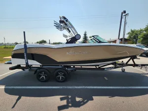 2023-mastercraft-nxt24-142404-image0.webp