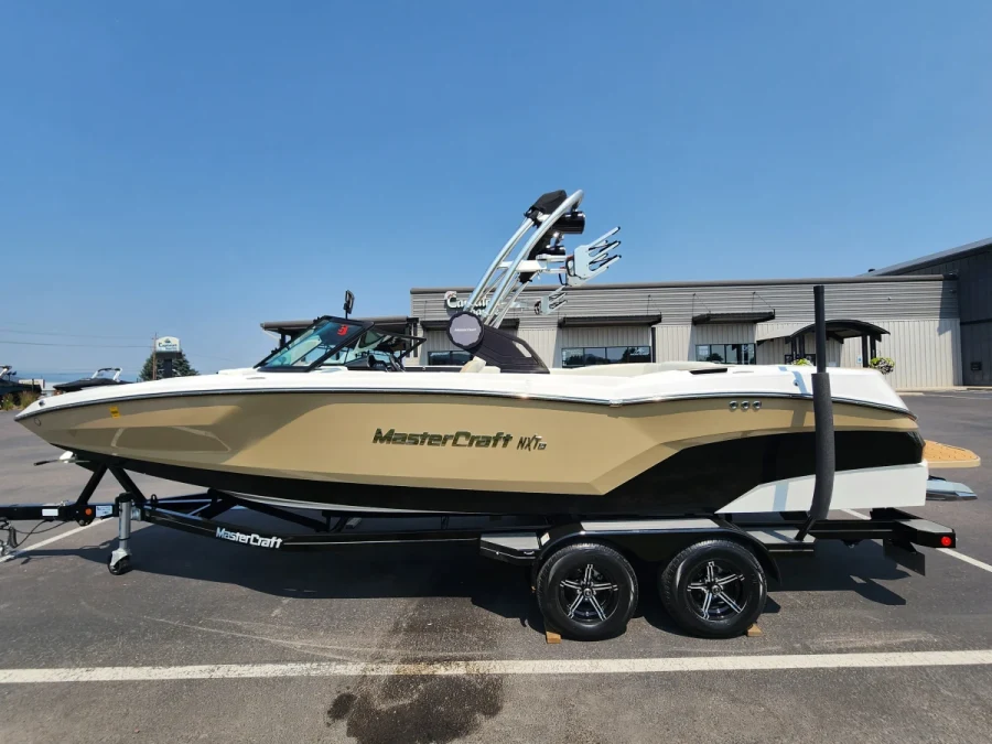 2023-mastercraft-nxt24-142404-image1.webp