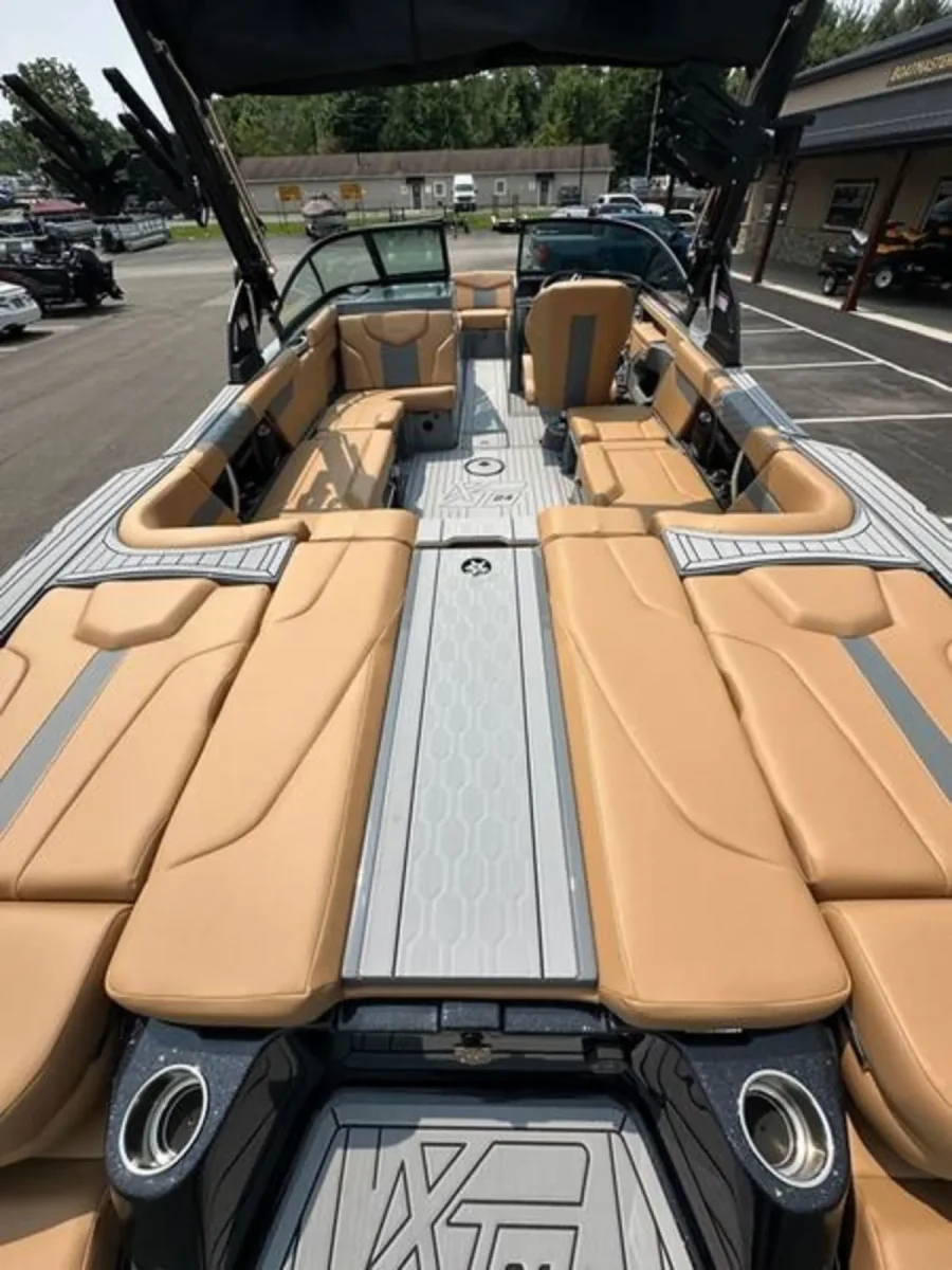 2027-mastercraft-xt24-142408-image6.webp