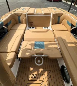 2027-mastercraft-xt22-142409-image5.webp