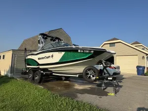 2015-mastercraft-x20-142413-image0.webp
