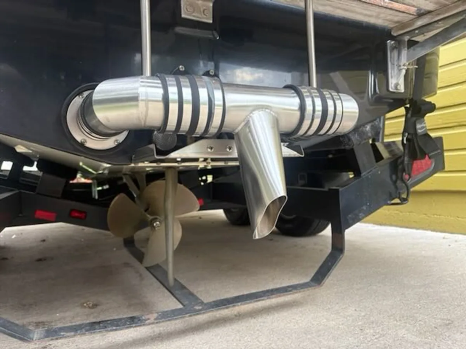 2002 Centurion Escalade WakeSurf Boat