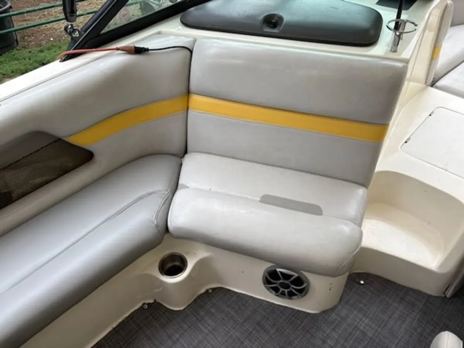 2002 Centurion Escalade WakeSurf Boat