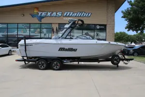 2026-malibu-wakesetter-23-lsv-142427-image0.webp