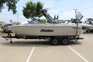 2026-malibu-wakesetter-23-lsv-142427-image4.webp