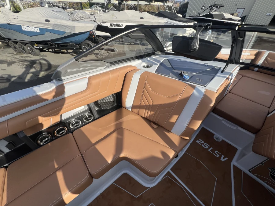 2026-malibu-wakesetter-25-lsv-142456-image14