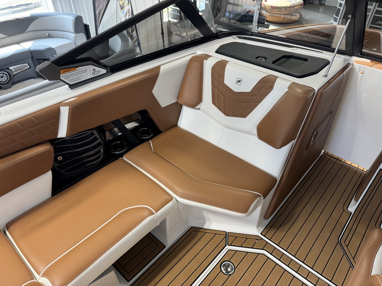 2022 Nautique G23