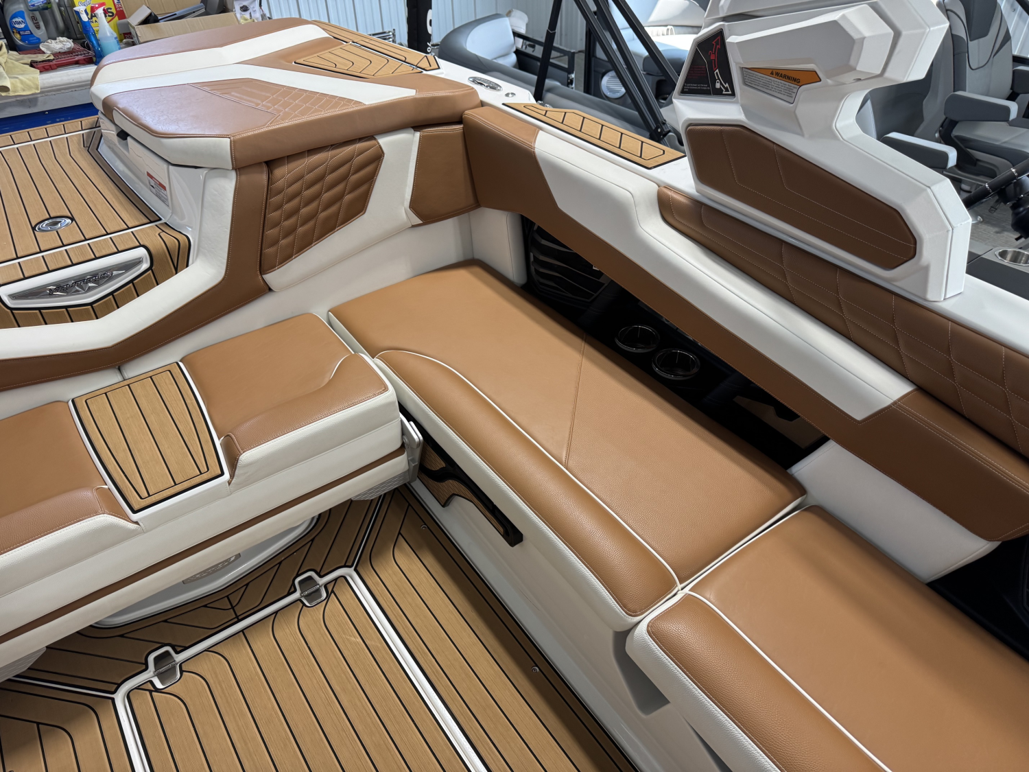 2022 Nautique G23