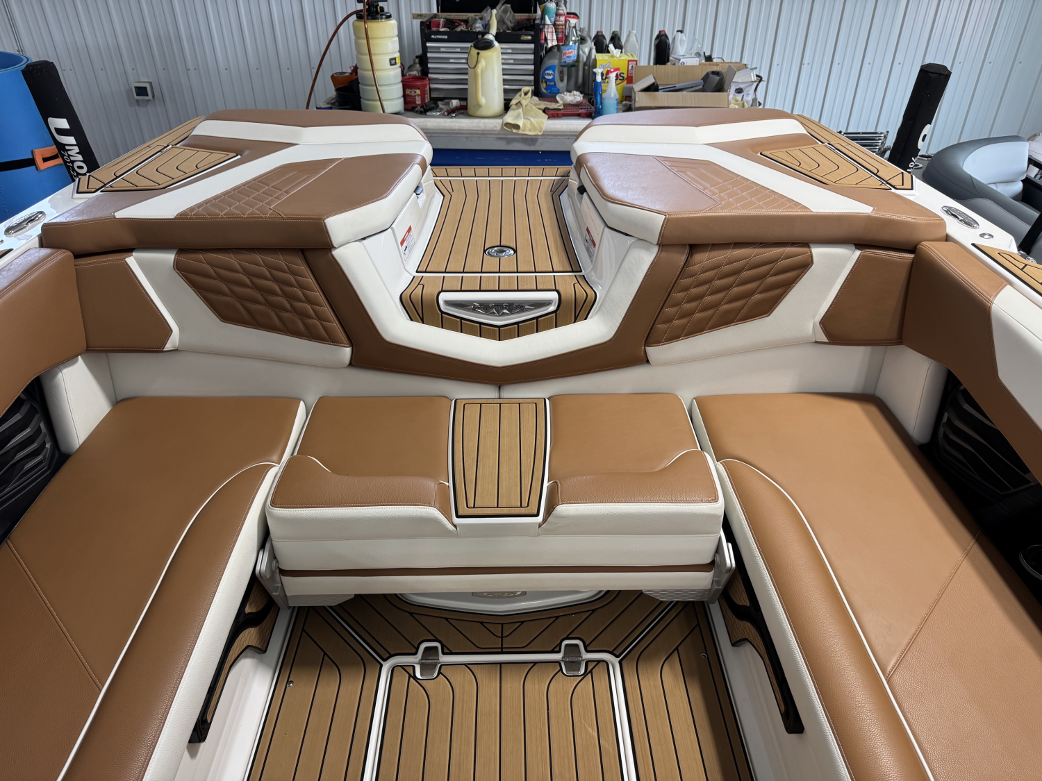 2022 Nautique G23