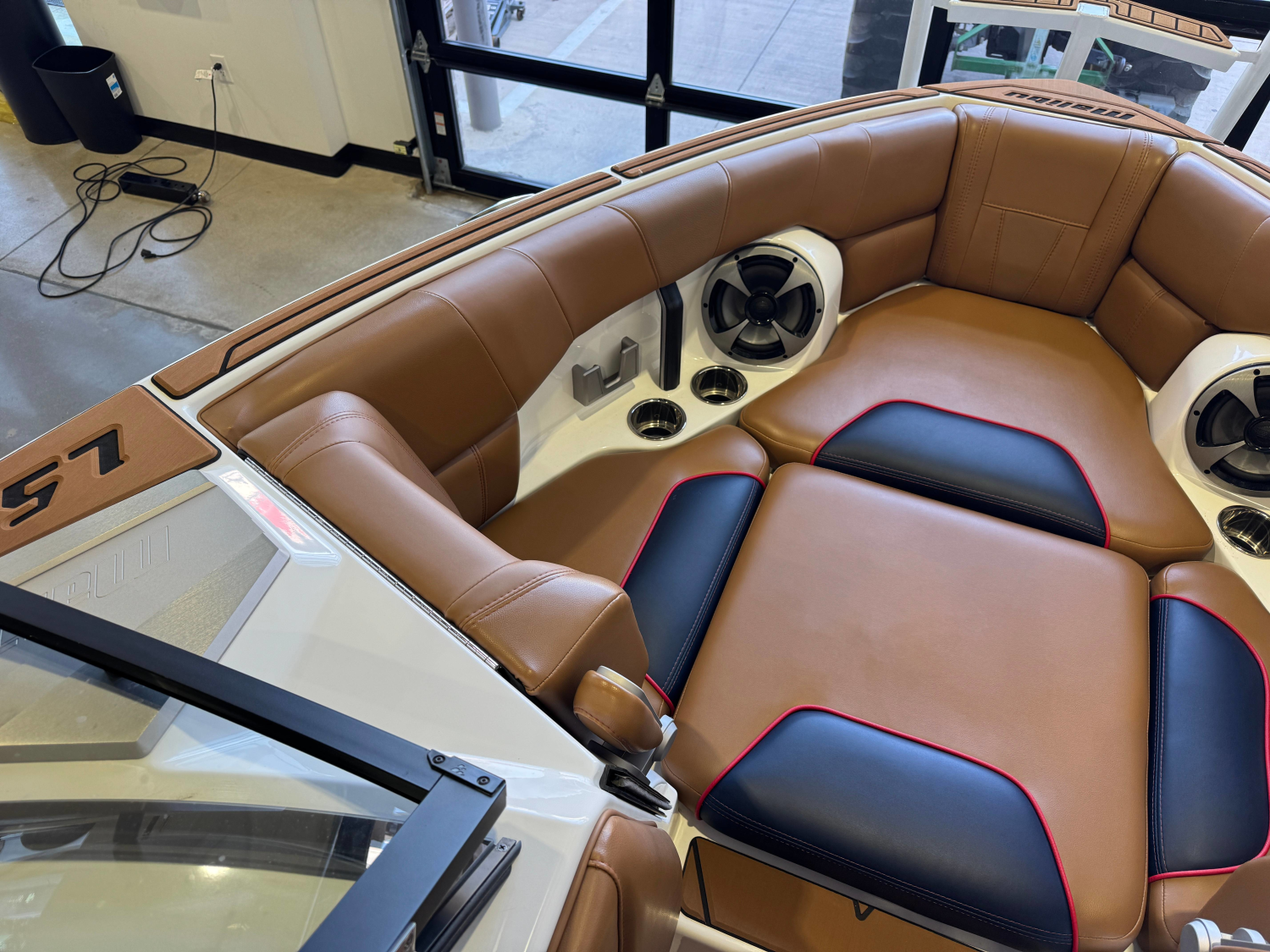 2021 Malibu Wakesetter 23 LSV