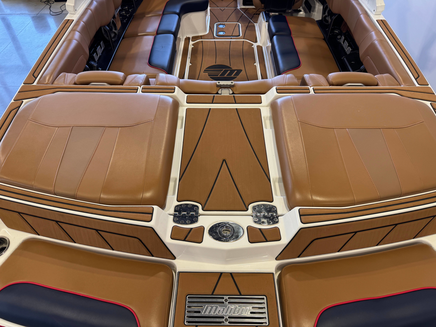 2021 Malibu Wakesetter 23 LSV