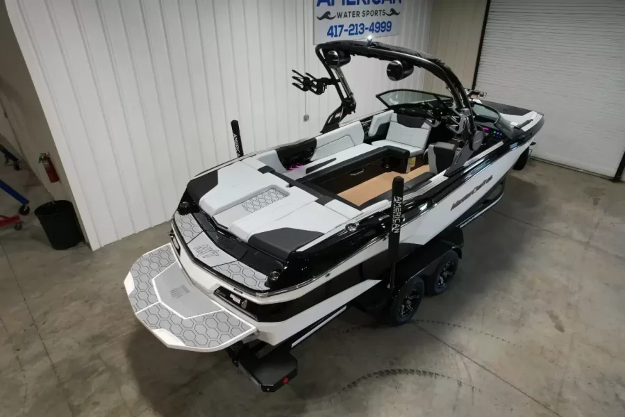 2027-mastercraft-nxt24-142463-image8
