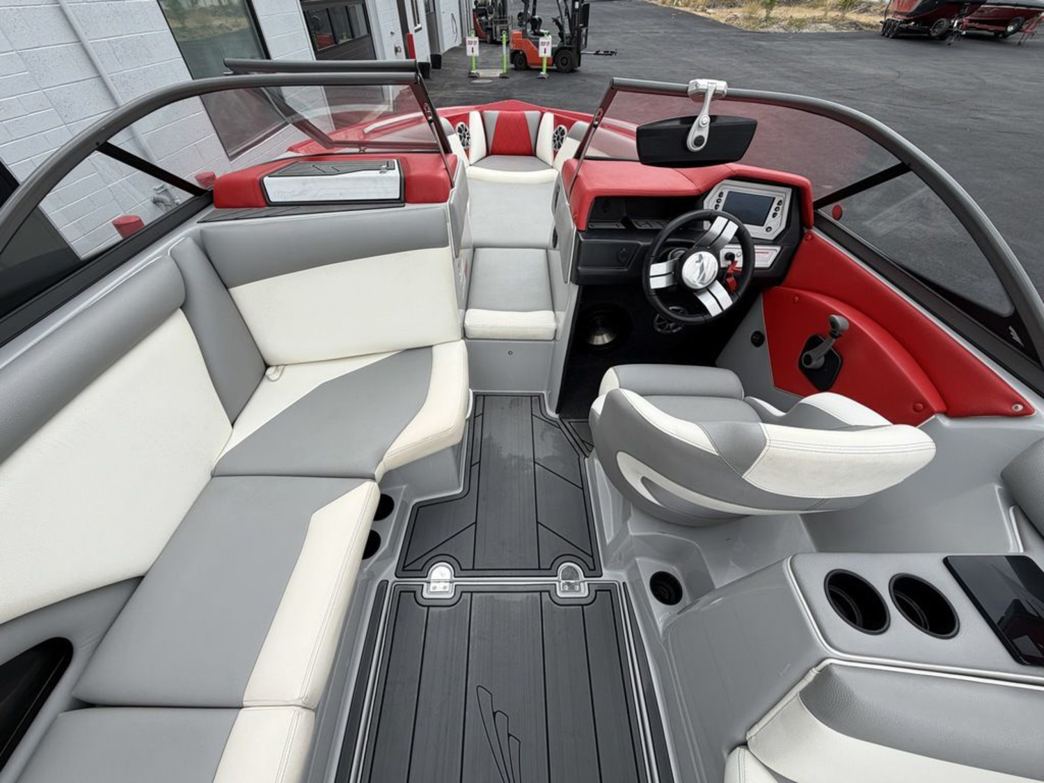 2018 Tige R23