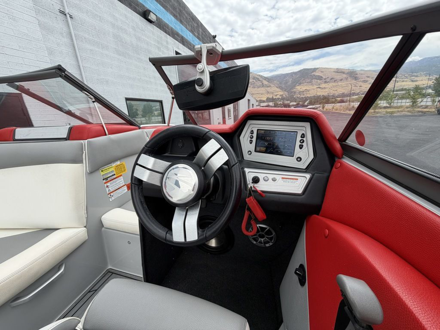 2018 Tige R23