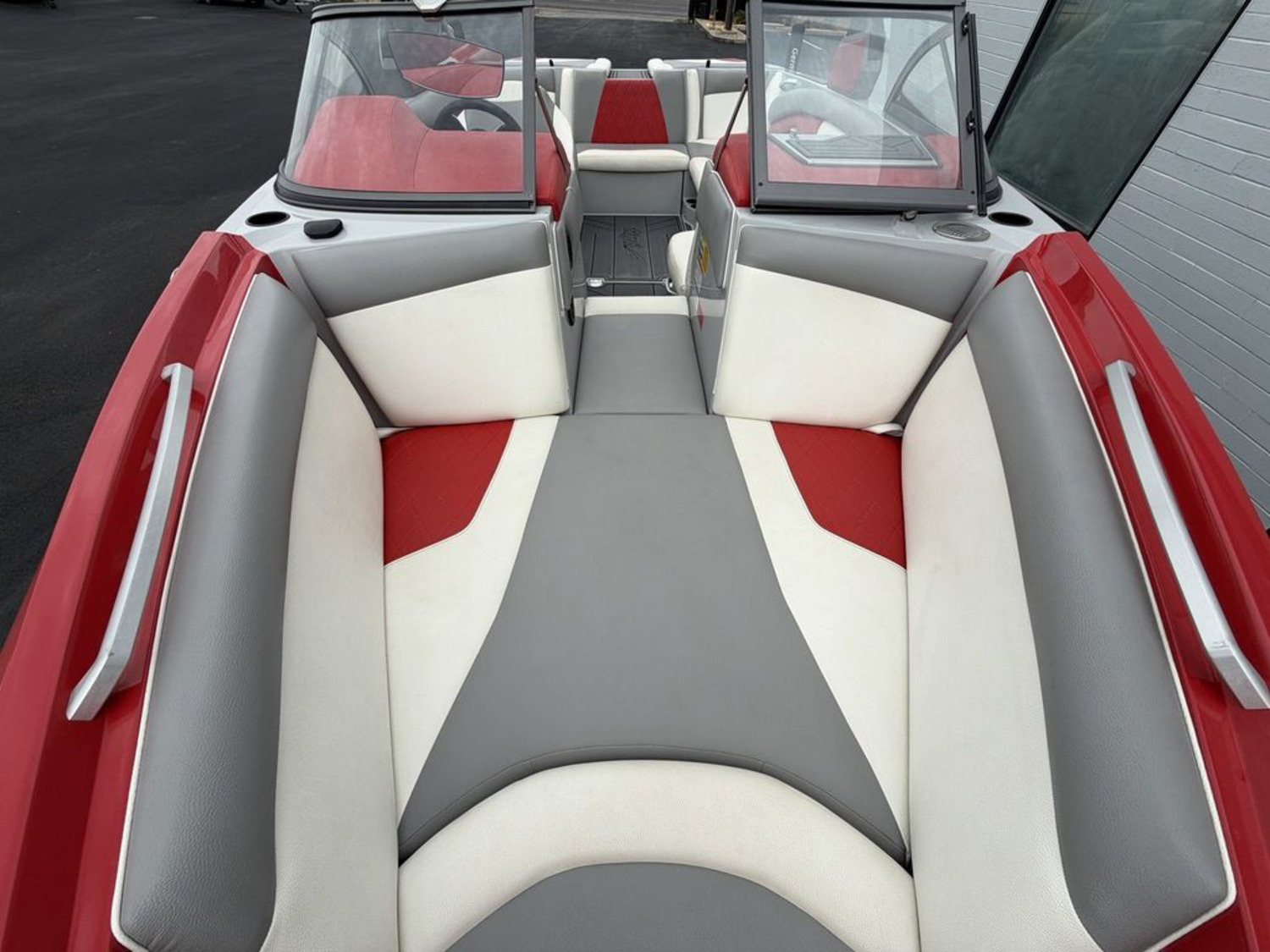 2018 Tige R23