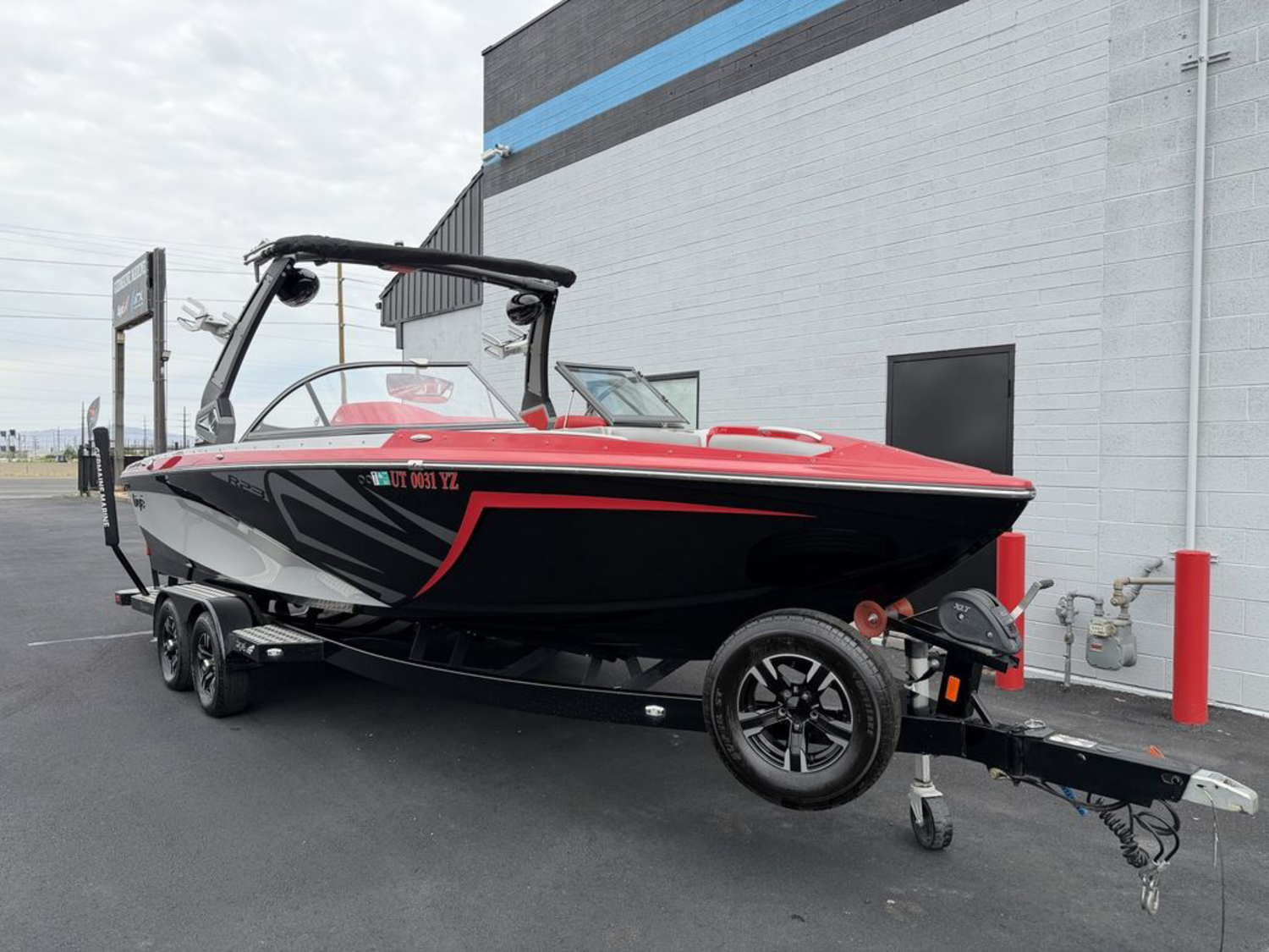 2018 Tige R23