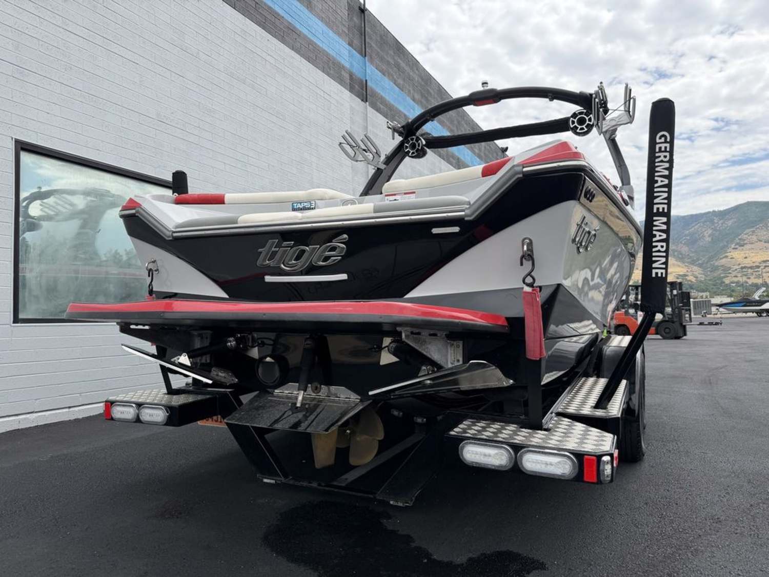 2018 Tige R23