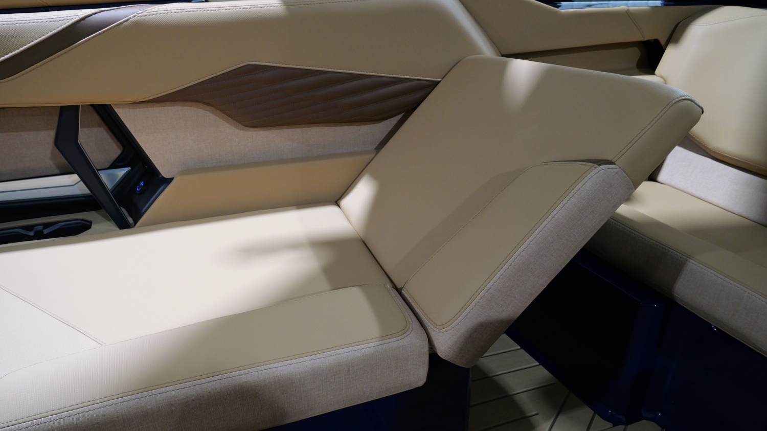 2027 MasterCraft X23