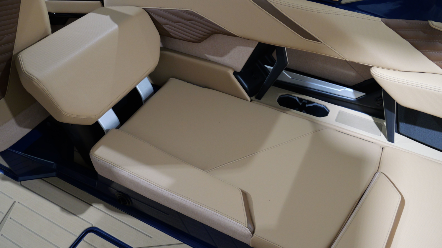 2027 MasterCraft X23