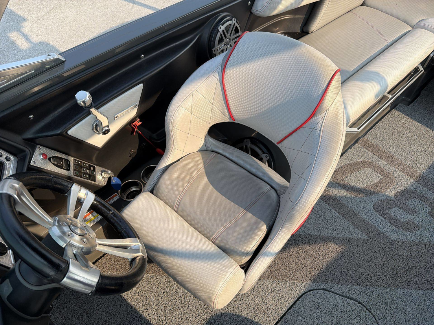 2015 MasterCraft X30