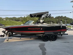 2015-mastercraft-x30-142473-image2