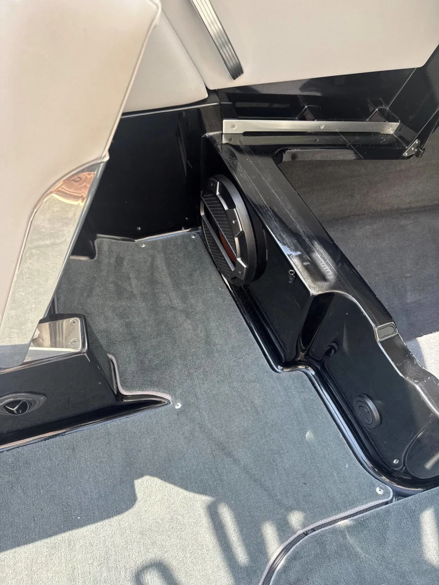 2019-mastercraft-xt25-142474-image13
