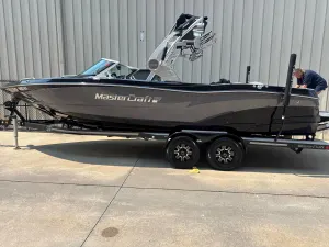 2019-mastercraft-xt25-142474-image2