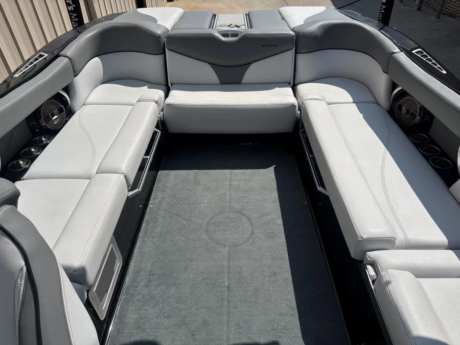 2019-mastercraft-xt25-142474-image7