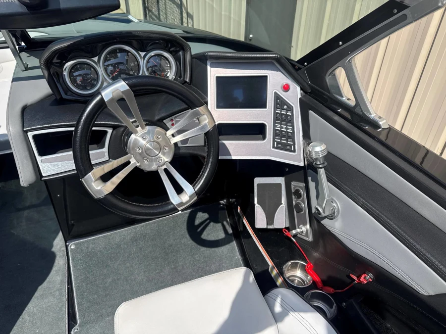 2019-mastercraft-xt25-142474-image9