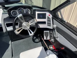 2019-mastercraft-xt25-142474-image9
