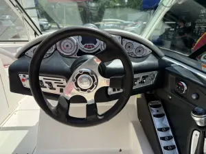 2009-mastercraft-x14-140316-image3.webp