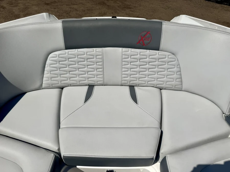 2019-mastercraft-x22-140317-image12.webp
