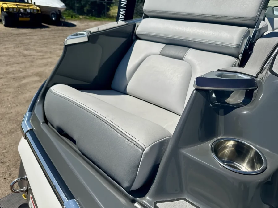 2019-mastercraft-x22-140317-image13.webp