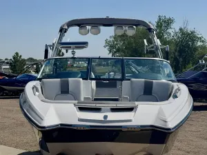 2019-mastercraft-x22-140317-image14.webp