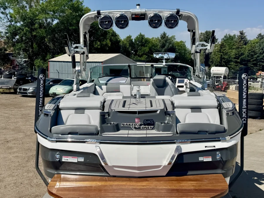 2019-mastercraft-x22-140317-image15.webp