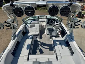 2019-mastercraft-x22-140317-image16.webp
