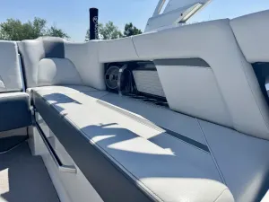 2019-mastercraft-x22-140317-image17.webp